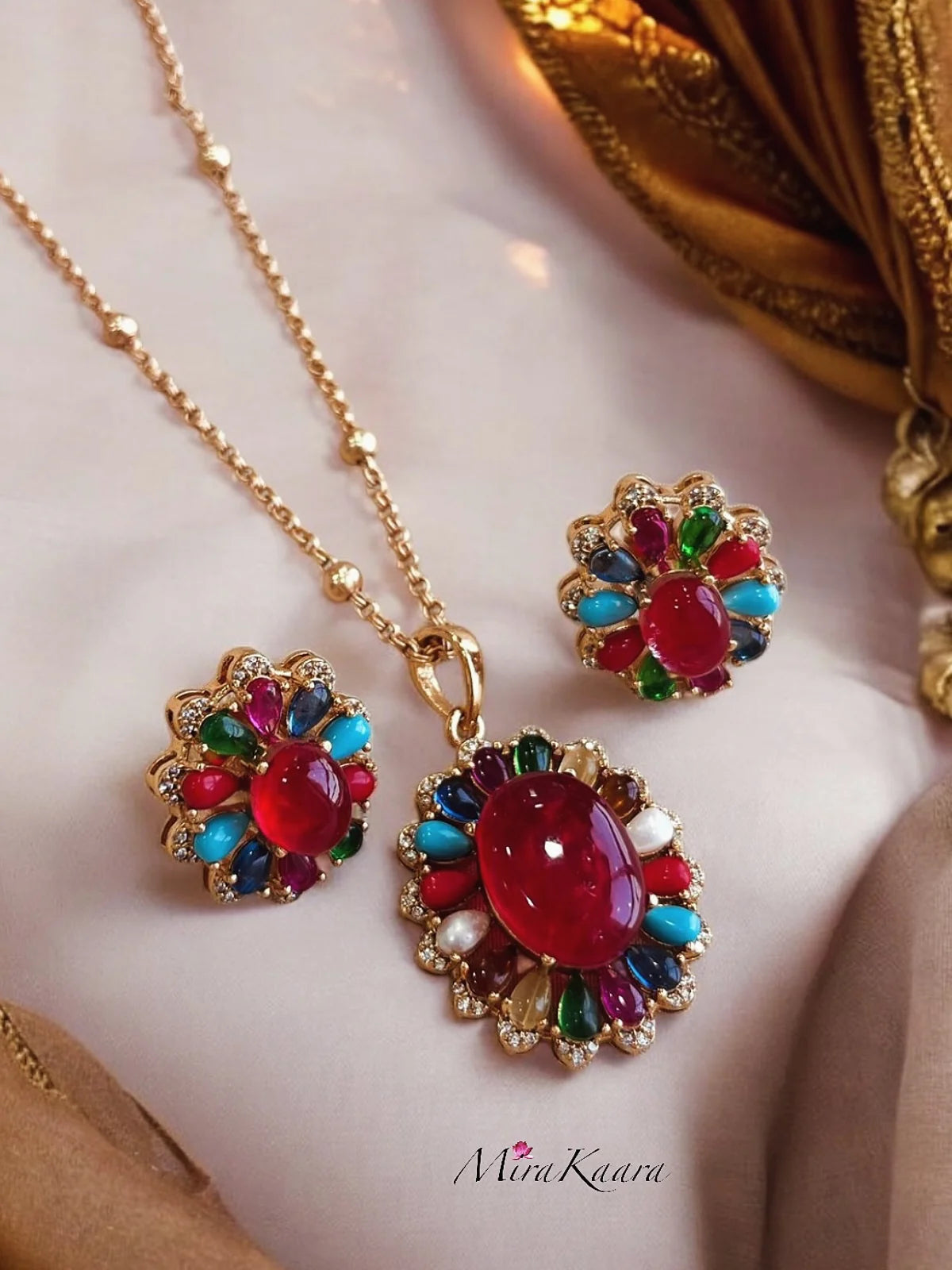Exclusive chain pendant
